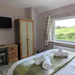 3 Bed In 93202 Holiday home